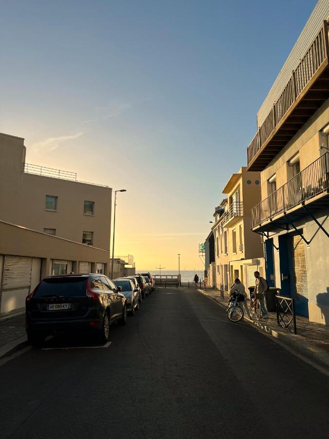Le Petit Nid Perche Sous Les Toits, Vue Mer ル・アーヴル エクステリア 写真